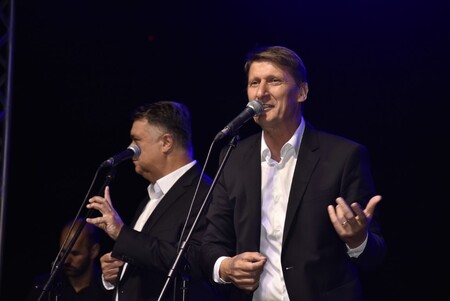 Prisluhnite najlepšim dalmatinskim skladbam.