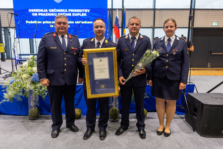 Osrednja_obcinska_Zlati_grb